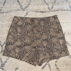 Zara Snake Skin Shorts 🐍